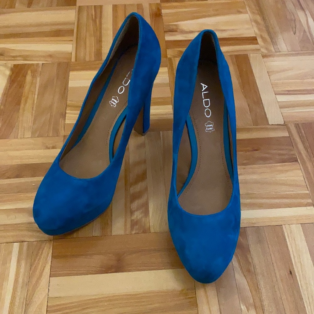 Blue faux suede heals